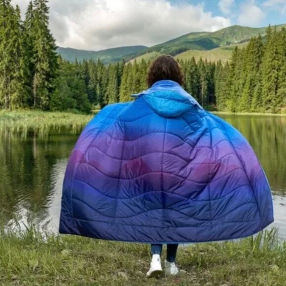 Hands Free Weatherproof Vintage Summit Outdoor Blanket - Picture 1 of 5